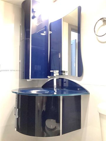 8900 Washington Blvd PH2A, Pembroke Pines, FL 33025