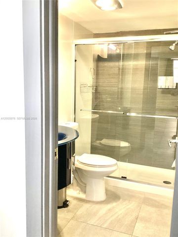 8900 Washington Blvd PH2A, Pembroke Pines, FL 33025