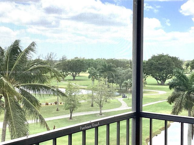 8900 Washington Blvd PH2A, Pembroke Pines, FL 33025