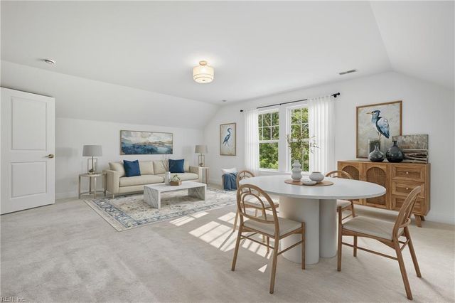 343 Ewell LN, Chesapeake, VA 23322