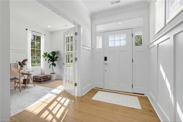 343 Ewell LN, Chesapeake, VA 23322