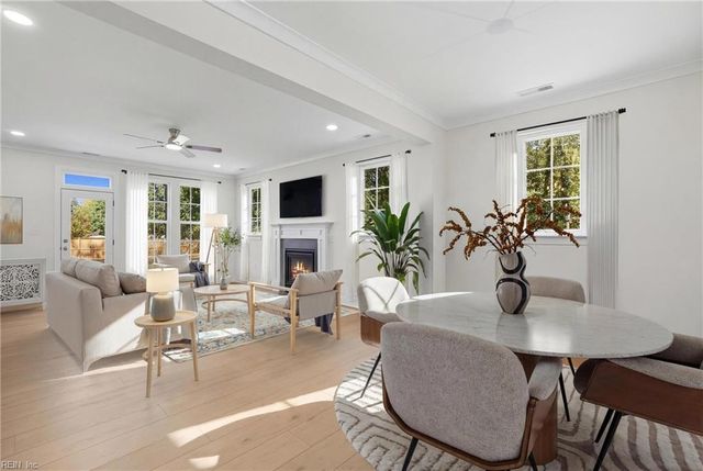 343 Ewell LN, Chesapeake, VA 23322