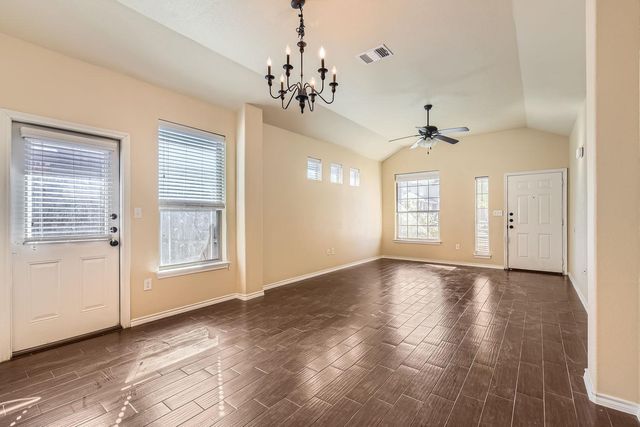 107 Creekside Villa DR, Kyle, TX 78640