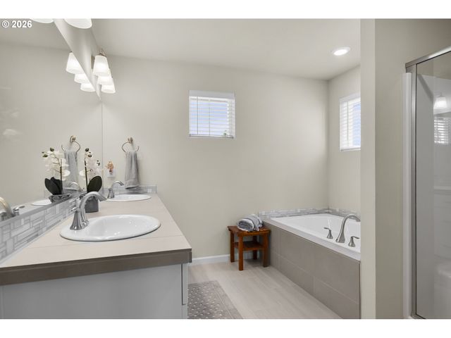 2321 Se TEAL Ave, Gresham, OR 97080