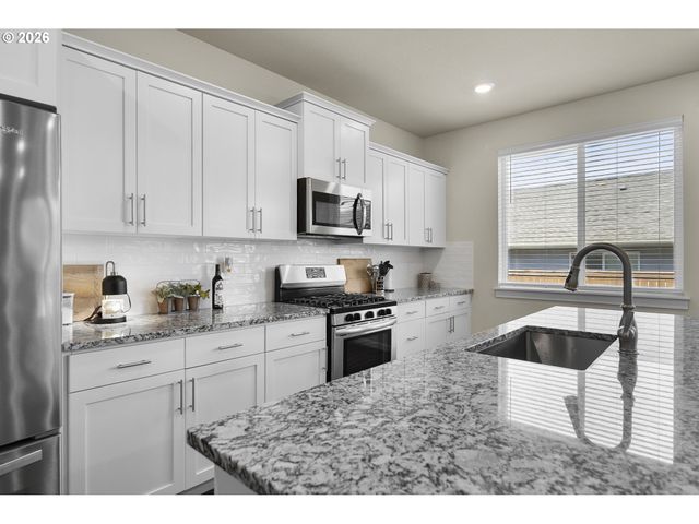 2321 Se TEAL Ave, Gresham, OR 97080