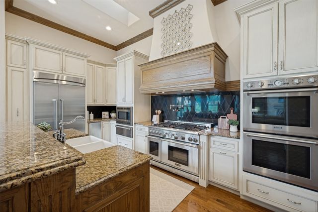 6 Cypress Point Court, Frisco, TX 75034