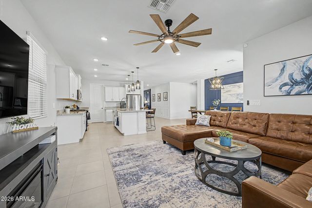 5065 W KARL Street, San Tan Valley, AZ 85144