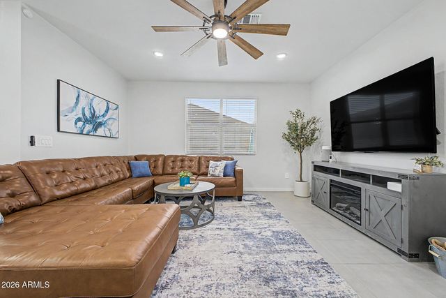 5065 W KARL Street, San Tan Valley, AZ 85144