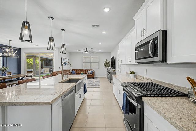 5065 W KARL Street, San Tan Valley, AZ 85144