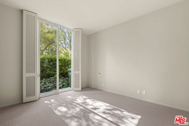 9032 Thrasher Avenue, Los Angeles, CA 90069