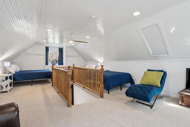 261 Waubun DRIVE, Fontana, WI 53125