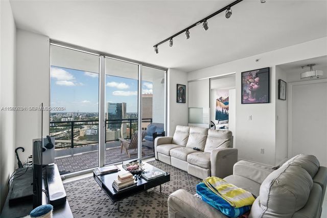 90 SW 3rd St 2908, Miami, FL 33130