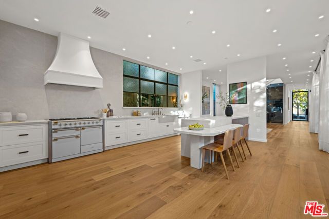 745 Sunset Avenue, Venice (los Angeles), CA 90291