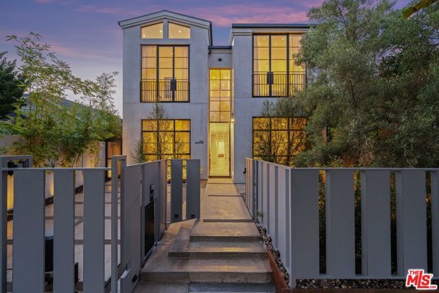 745 Sunset Avenue, Venice (los Angeles), CA 90291