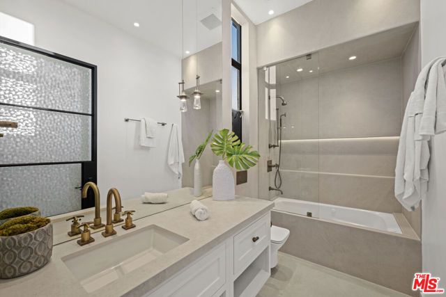 745 Sunset Avenue, Venice (los Angeles), CA 90291