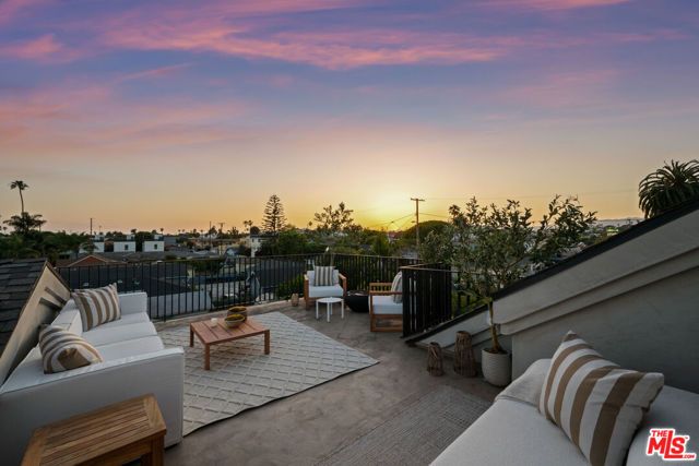 745 Sunset Avenue, Venice (los Angeles), CA 90291