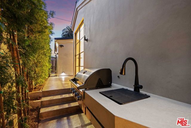 745 Sunset Avenue, Venice (los Angeles), CA 90291