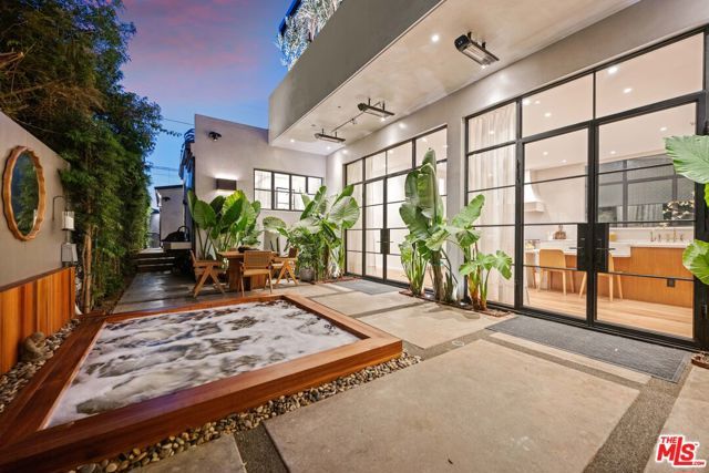 745 Sunset Avenue, Venice (los Angeles), CA 90291