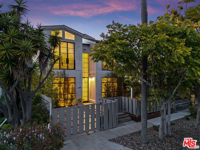 745 Sunset Avenue, Venice (los Angeles), CA 90291