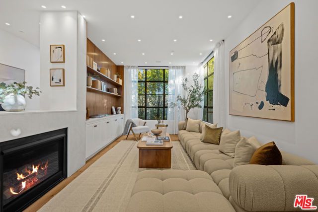 745 Sunset Avenue, Venice (los Angeles), CA 90291