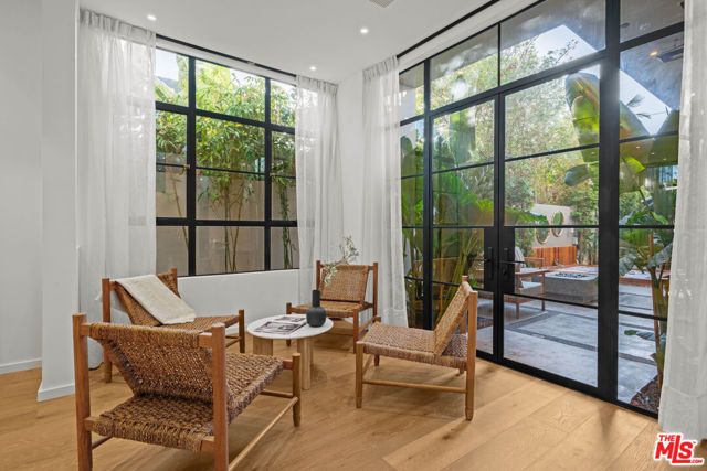 745 Sunset Avenue, Venice (los Angeles), CA 90291