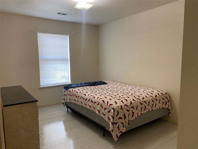 5118 Wesley Chapel Lane, Dallas, TX 75236