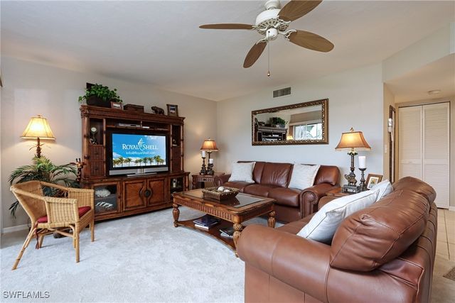 661 Windsurf LN A103, Naples, FL 34108