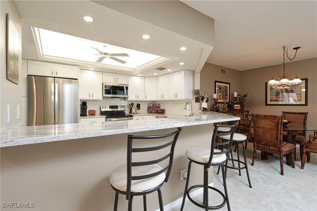 661 Windsurf LN A103, Naples, FL 34108