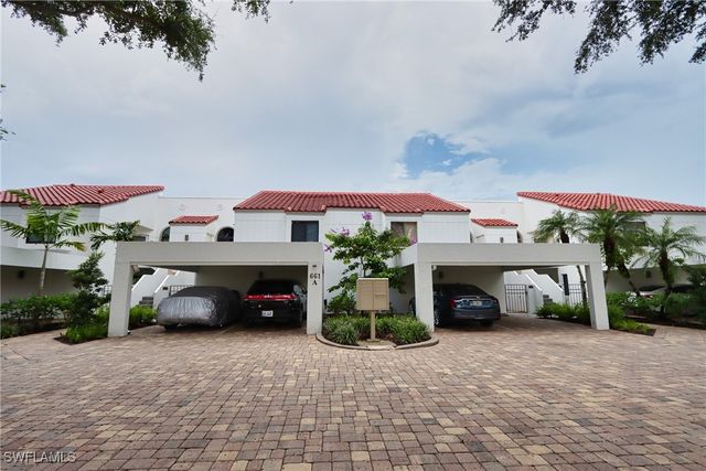 661 Windsurf LN A103, Naples, FL 34108