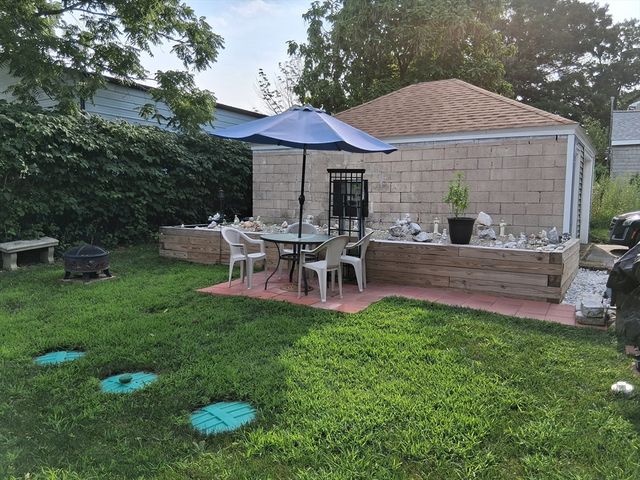 9 Velvet Ave, Westport, MA 02790