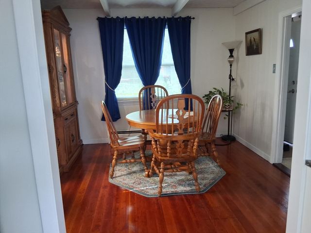 9 Velvet Ave, Westport, MA 02790