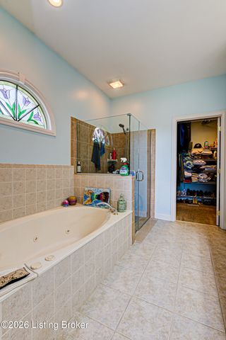 7915 Kendrick Crossing Ln, Louisville, KY 40291