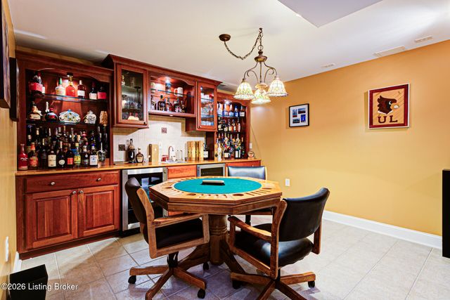 7915 Kendrick Crossing Ln, Louisville, KY 40291