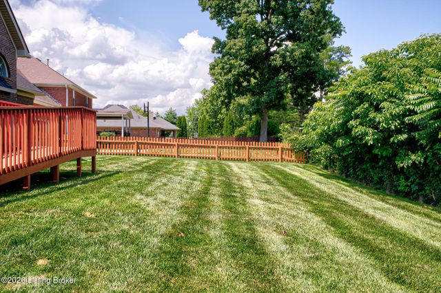 7915 Kendrick Crossing Ln, Louisville, KY 40291