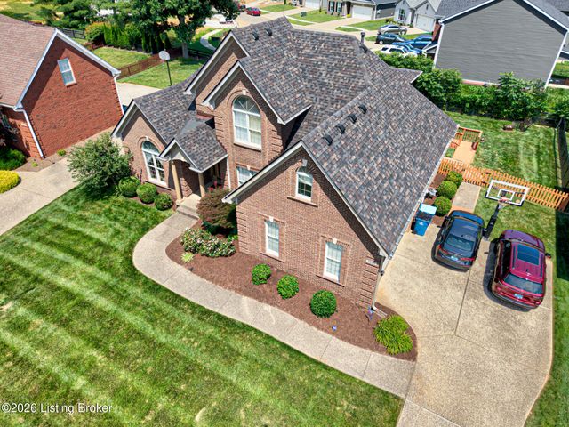 7915 Kendrick Crossing Ln, Louisville, KY 40291