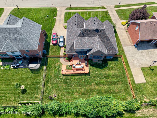 7915 Kendrick Crossing Ln, Louisville, KY 40291