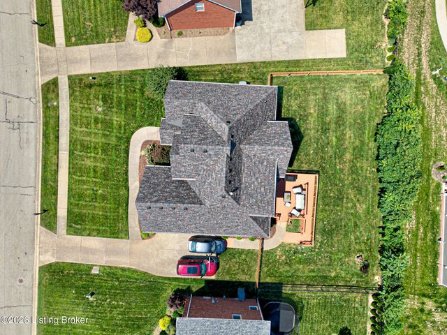 7915 Kendrick Crossing Ln, Louisville, KY 40291