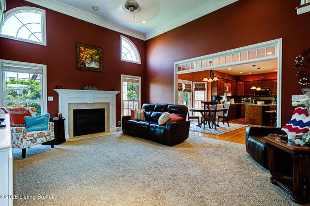 7915 Kendrick Crossing Ln, Louisville, KY 40291
