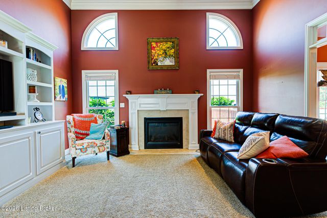 7915 Kendrick Crossing Ln, Louisville, KY 40291