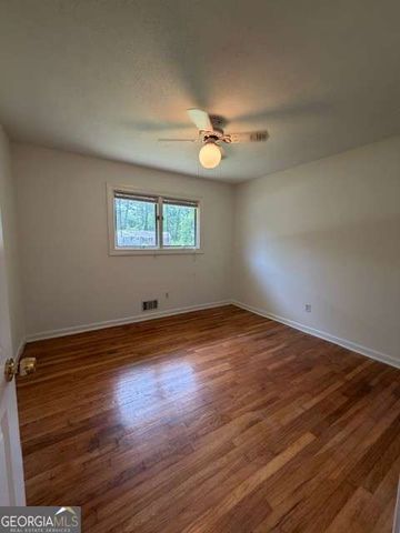 157 Jennifer Lane NW, Lilburn, GA 30047