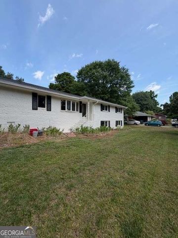157 Jennifer Lane NW, Lilburn, GA 30047