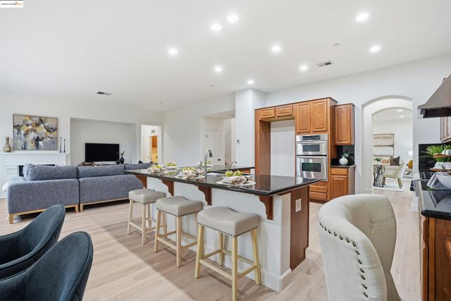 2910 Mesa Oak Ct, Brentwood, CA 94513