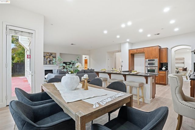 2910 Mesa Oak Ct, Brentwood, CA 94513