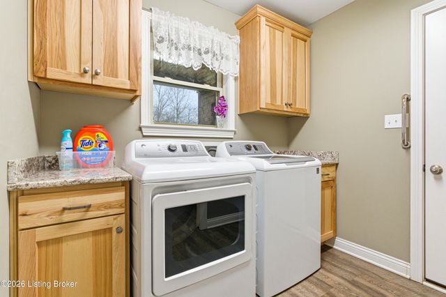 738 Mike Brown Ln, Taylorsville, KY 40071