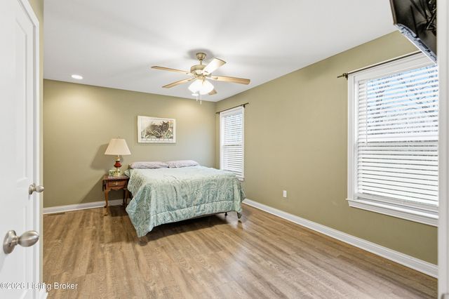 738 Mike Brown Ln, Taylorsville, KY 40071