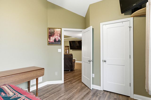 738 Mike Brown Ln, Taylorsville, KY 40071