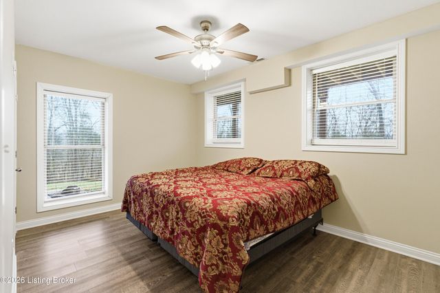 738 Mike Brown Ln, Taylorsville, KY 40071