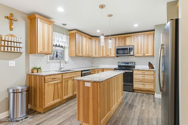 738 Mike Brown Ln, Taylorsville, KY 40071