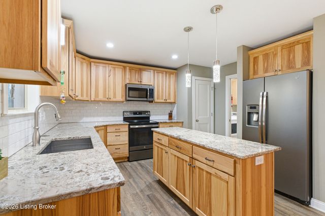 738 Mike Brown Ln, Taylorsville, KY 40071