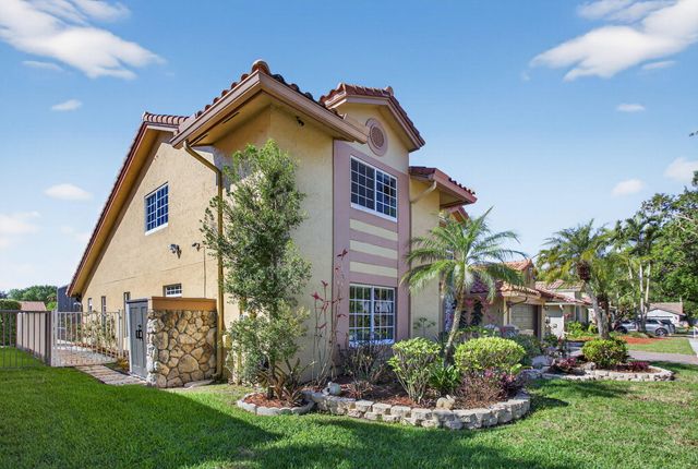 10750 NW 18th Place, Plantation, FL 33322